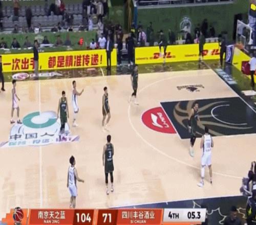 青岛马拉松,日盛大开启,首发纪念号,万博manbetx体育平台,万博体育官网,万博体育app下载,ManBetX,SPORTS