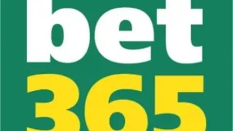 黃健翔炮轰：国足除了女子队，全球皆黯然失色