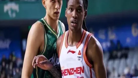 新疆冰雪盛宴：中外博主共赏热雪魅力